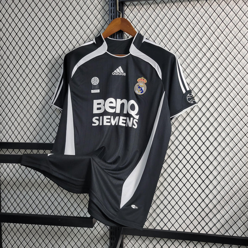 Camisa Real Madrid Retrô 2006/07 Away - Adidas - Preto e Branco