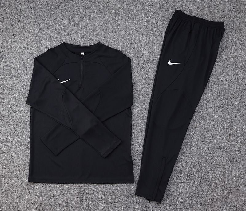 Conjunto de Treino Nike Dri-FIT 2024 - Preto