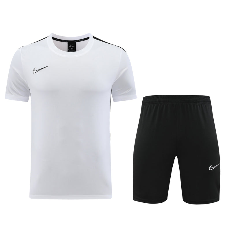 Conjunto Dri-FIT Nike 2024 - Branco